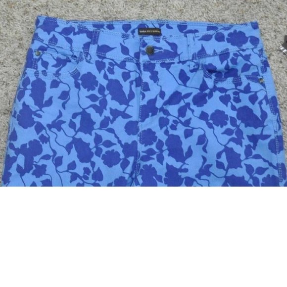 Womens Jeans Blue Floral sz 8 Stretch Midrise Denim 5 Pocket Slim Dana Buchman - Picture 3 of 5